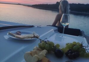 naturist sailing cruise